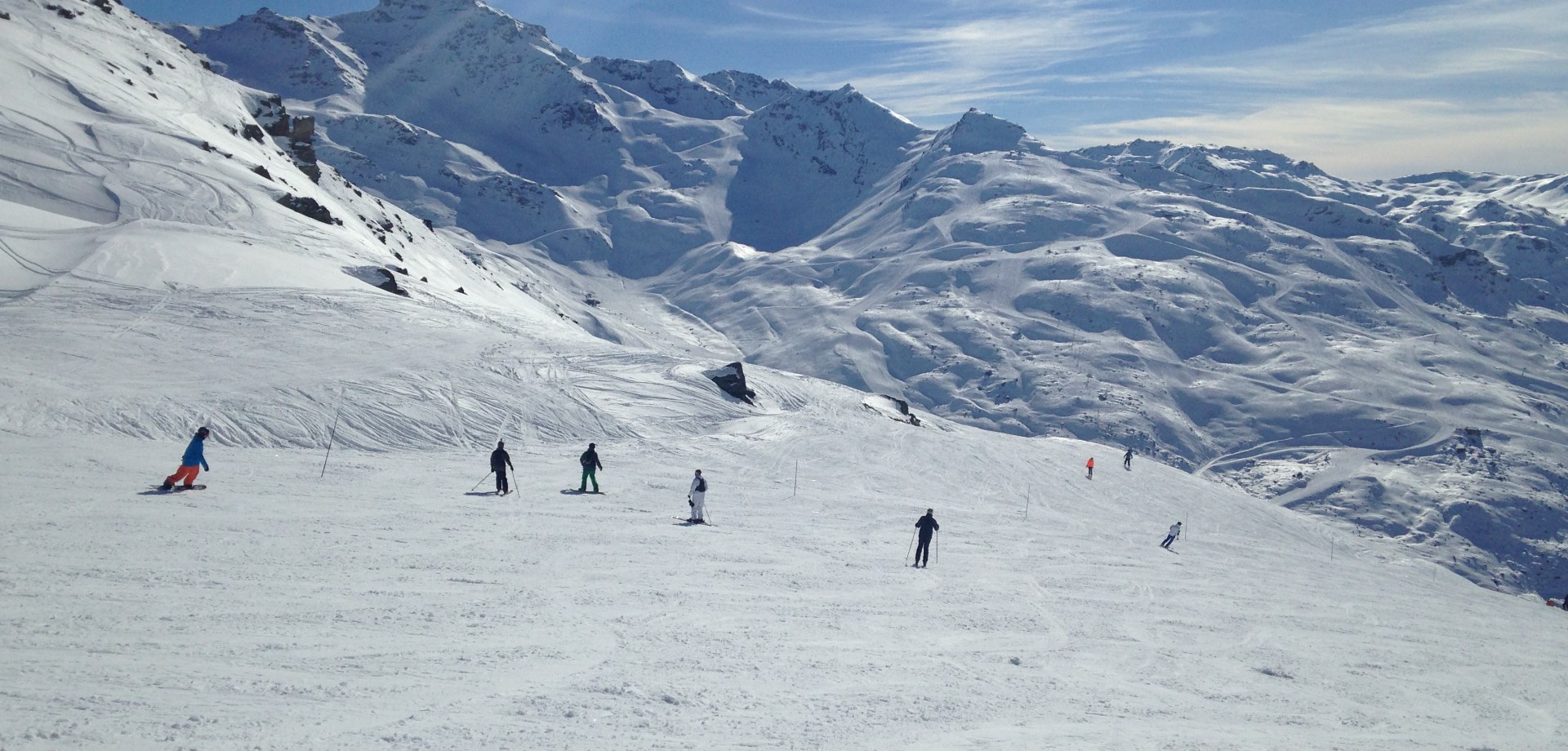 Hiver au ski dans les Alpes françaises